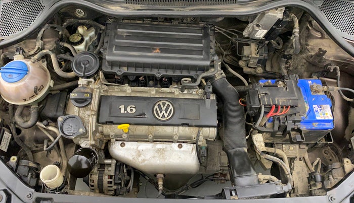2014 Volkswagen Vento HIGHLINE PETROL, Petrol, Manual, 70,036 km, Open Bonet