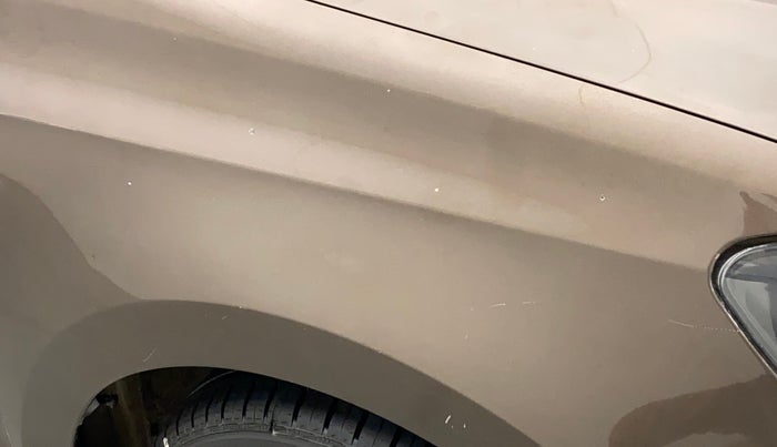 2014 Volkswagen Vento HIGHLINE PETROL, Petrol, Manual, 70,036 km, Right fender - Minor scratches