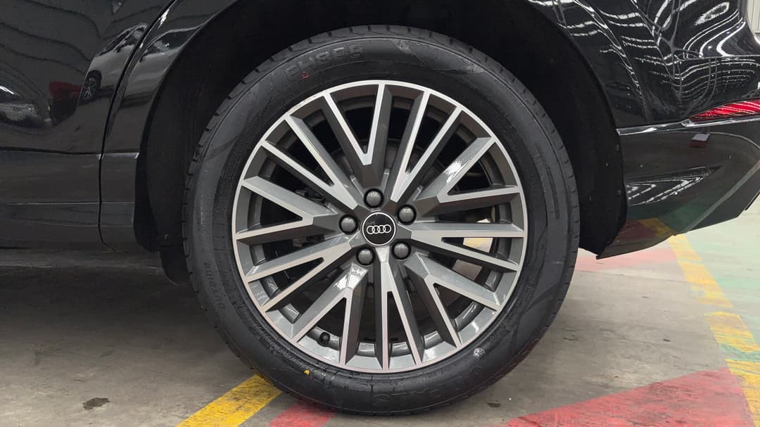 2021 Audi Q3 35 Tfsi, Automatic, 17376 km, Left Rear Wheel
