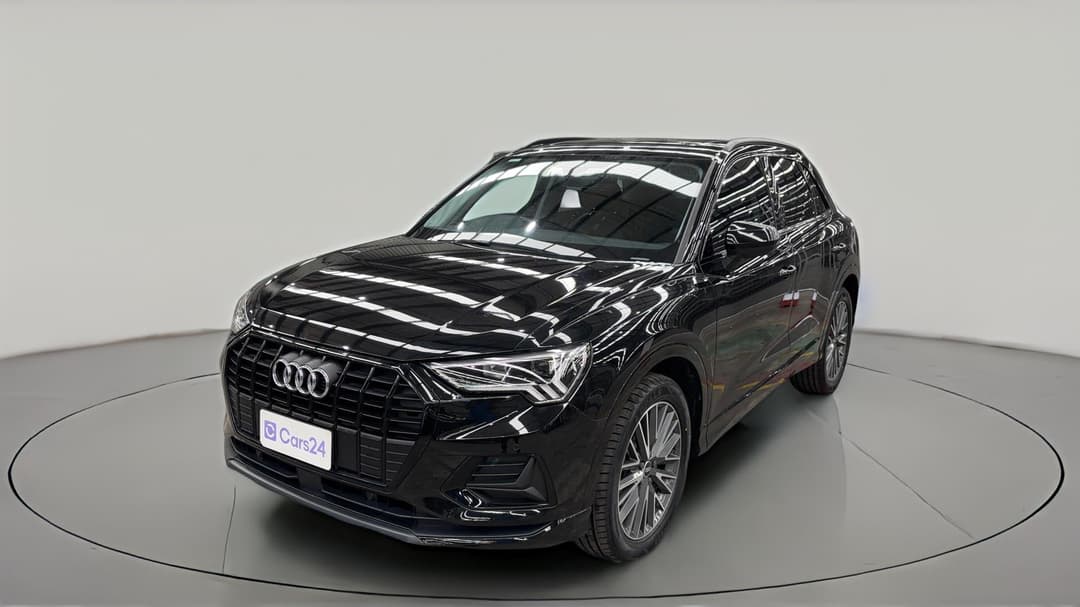 2021 Audi Q3 35 Tfsi, Automatic, 17376 km, Left Front Diagonal (45- Degree) View