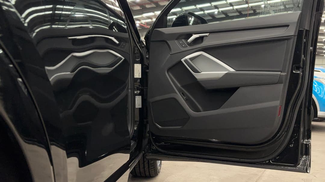 2021 Audi Q3 35 Tfsi, Automatic, 17376 km, Speaker View