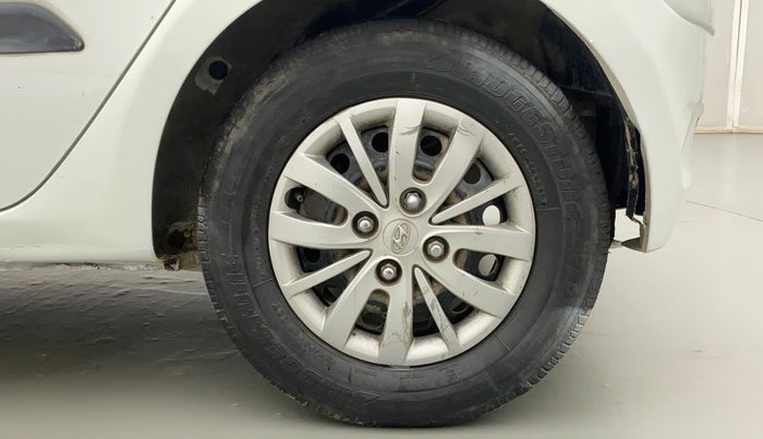 2013 Hyundai i10 MAGNA 1.2, CNG, Manual, 74,994 km, Left Rear Wheel
