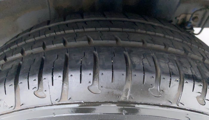 2018 Hyundai Grand i10 MAGNA 1.2 VTVT, Petrol, Manual, 35,038 km, Left Rear Tyre Tread