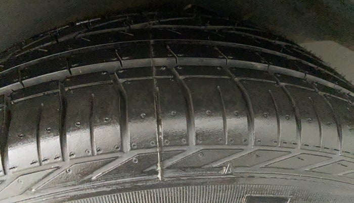 2018 Maruti S Cross ZETA 1.3 SHVS, Diesel, Manual, 49,846 km, Left Rear Tyre Tread