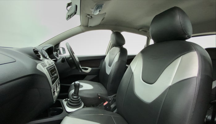 2010 Ford Figo 1.2 TITANIUM DURATEC, Petrol, Manual, 61,906 km, Right Side Front Door Cabin