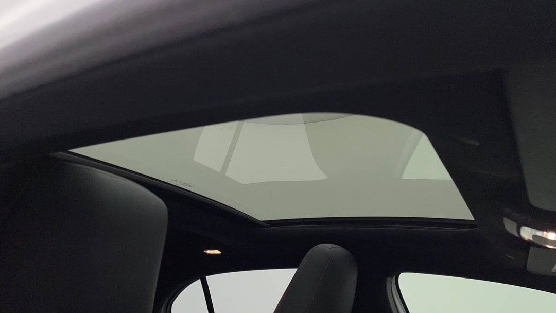 Interior Sunroof/Moonroof