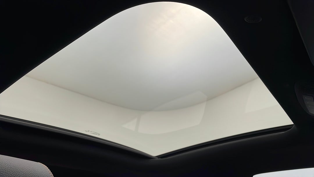 Interior Sunroof/Moonroof