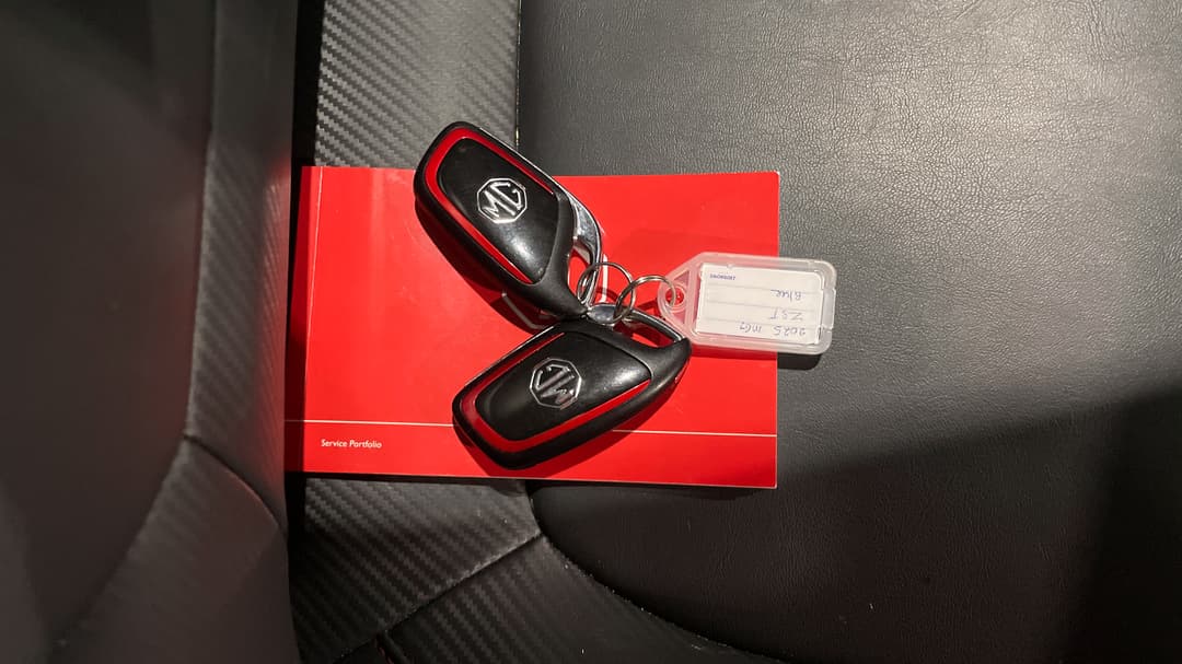 2025 MG Zst Vibe, Automatic, 28084 km, Key Close-up