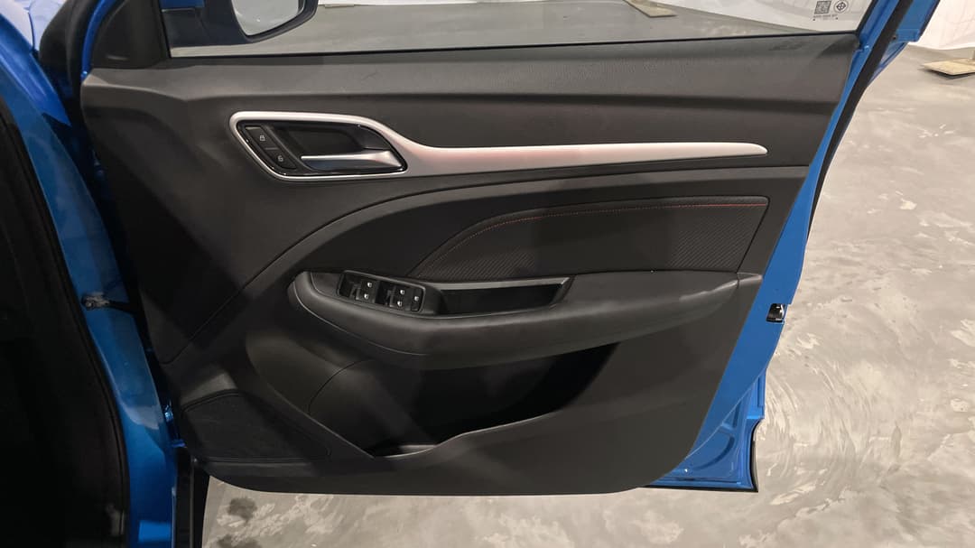2025 MG Zst Vibe, Automatic, 28084 km, Speaker View