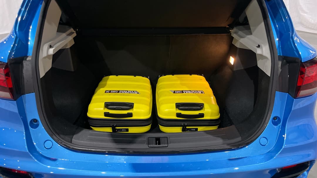 2025 MG Zst Vibe, Automatic, 28084 km, Boot Inside View with Luggage