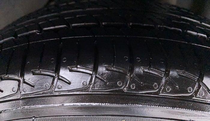2018 Ford FREESTYLE TITANIUM 1.2 TI-VCT MT, Petrol, Manual, 31,994 km, Left Rear Tyre Tread