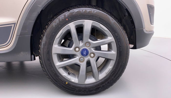 2018 Ford FREESTYLE TITANIUM 1.2 TI-VCT MT, Petrol, Manual, 31,994 km, Left Rear Wheel