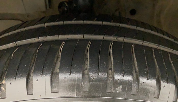 2016 Honda City 1.5L I-VTEC V MT, Petrol, Manual, 60,484 km, Left Front Tyre Tread