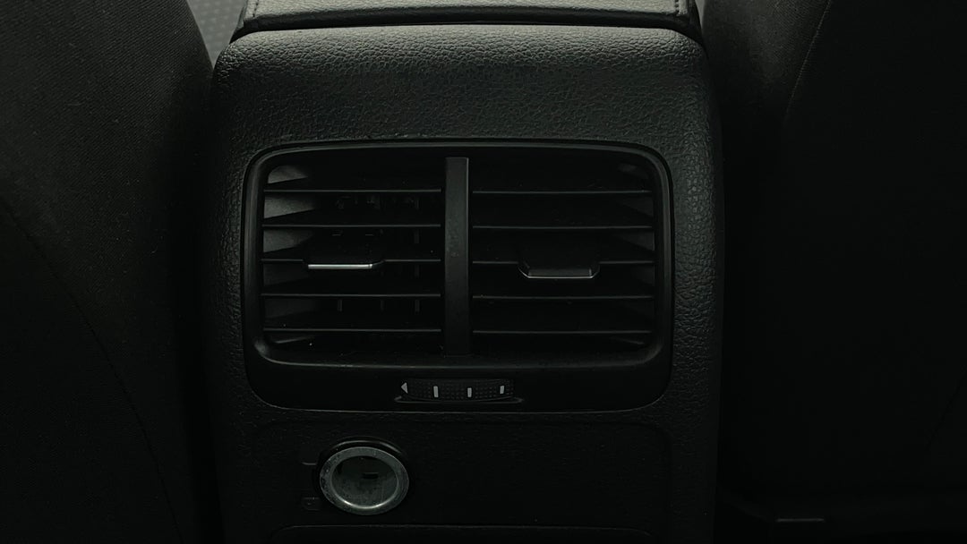 2017 Volkswagen Jetta 118 Tsi Trendline, Automatic, 74423 km, Rear A/C Vent