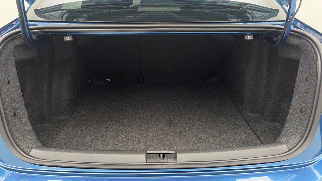 2017 Volkswagen Jetta 118 Tsi Trendline, Automatic, 74423 km, Boot Inside View