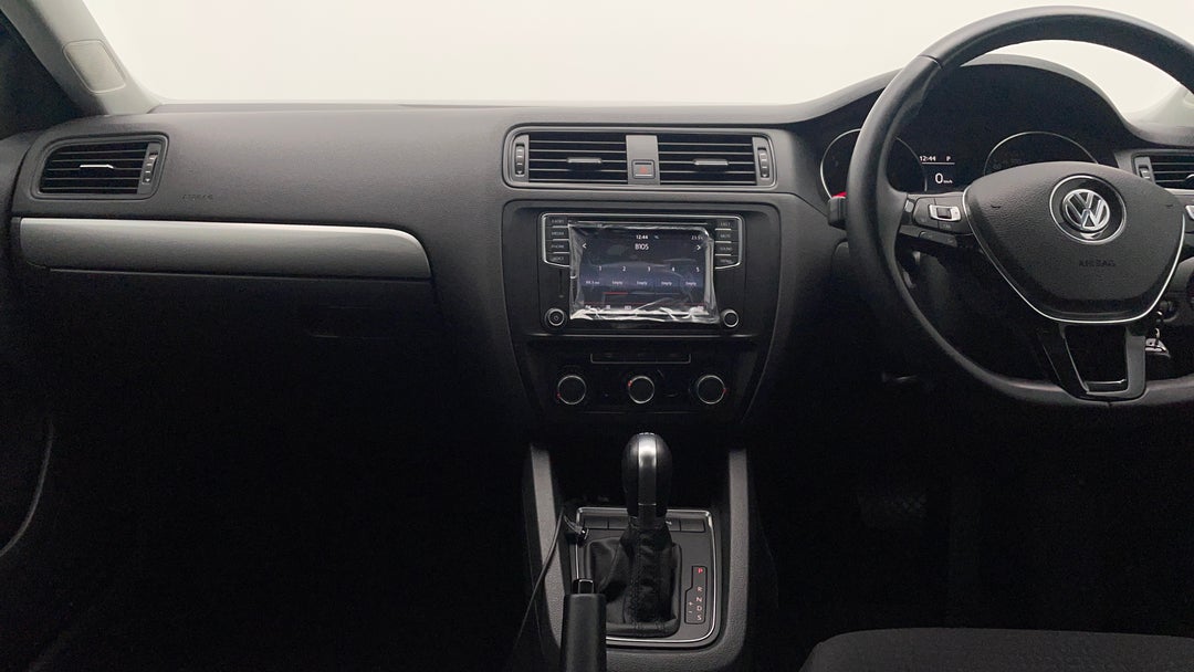 2017 Volkswagen Jetta 118 Tsi Trendline, Automatic, 74423 km, Dashboard View