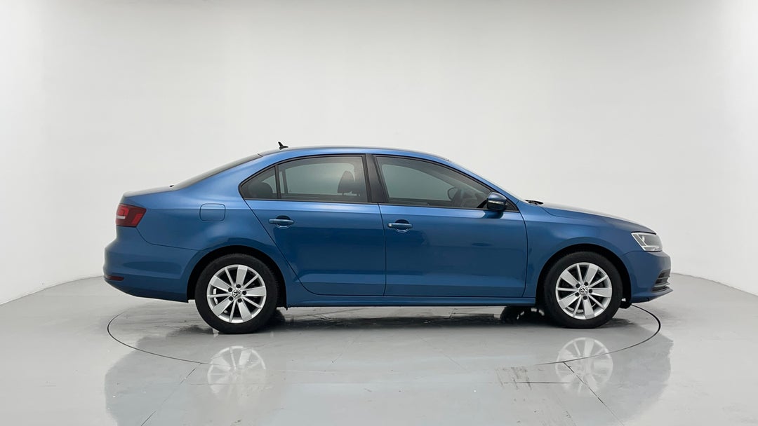 2017 Volkswagen Jetta 118 Tsi Trendline, Automatic, 74423 km, Right Side View