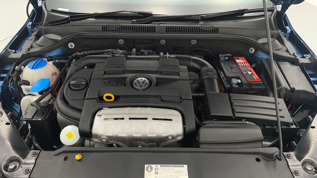 2017 Volkswagen Jetta 118 Tsi Trendline, Automatic, 74423 km, Open Bonnet (Engine)