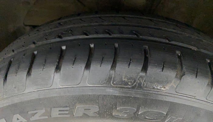 2020 Maruti Dzire VXI, Petrol, Manual, 54,245 km, Left Front Tyre Tread