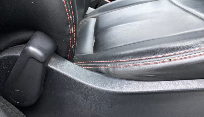 2018 Volkswagen Ameo TRENDLINE 1.0L, Petrol, Manual, 71,413 km, Driver Side Adjustment Panel