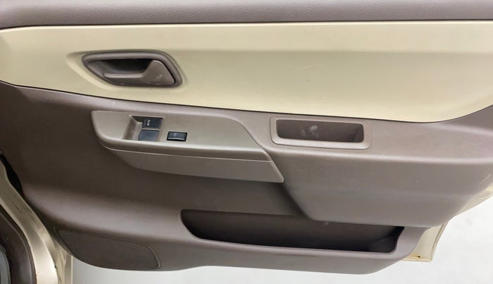 2011 Maruti Zen Estilo LXI, Petrol, Manual, 49,571 km, Driver Side Door Panels Control