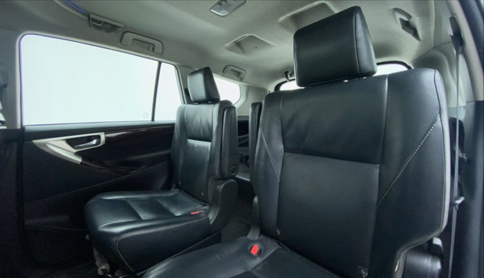 2016 Toyota Innova Crysta 2.4 ZX 7 STR, Diesel, Manual, 1,54,960 km, Right Side Rear Door Cabin