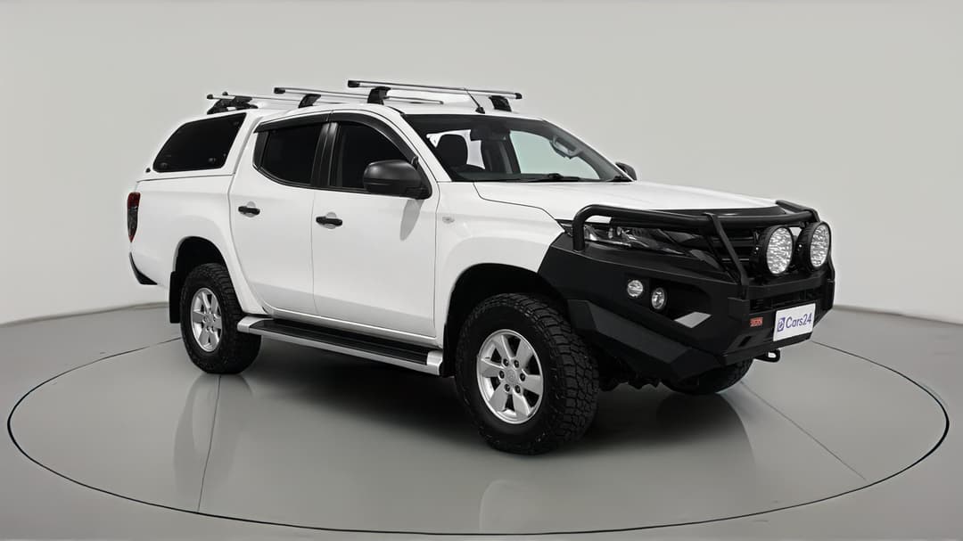 2019 Mitsubishi Triton Glx Plus (4x4), Manual, 101792 km, Right Front Diagonal (45- Degree) View
