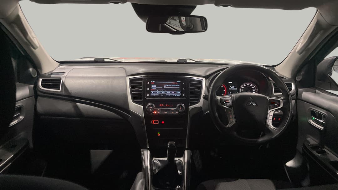 2019 Mitsubishi Triton Glx Plus (4x4), Manual, 101792 km, Dashboard View
