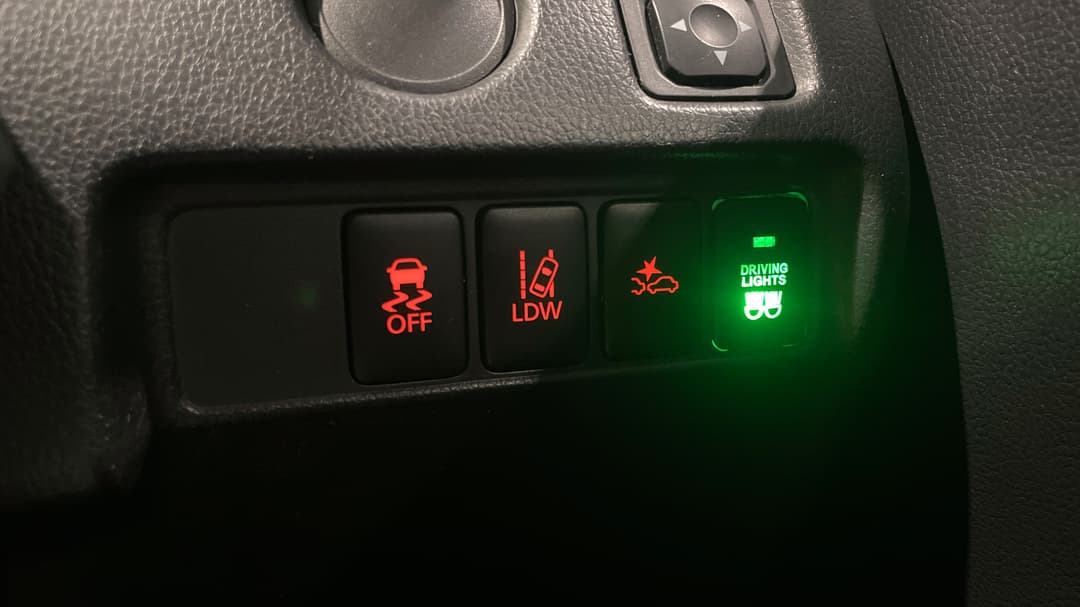 2019 Mitsubishi Triton Glx Plus (4x4), Manual, 101792 km, Utility Switches/Buttons