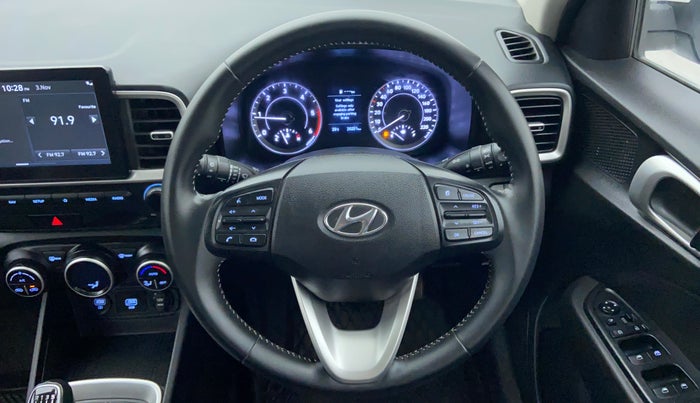 2019 Hyundai VENUE SX(O) CRDi, Diesel, Manual, 20,201 km, Steering Wheel Close-up