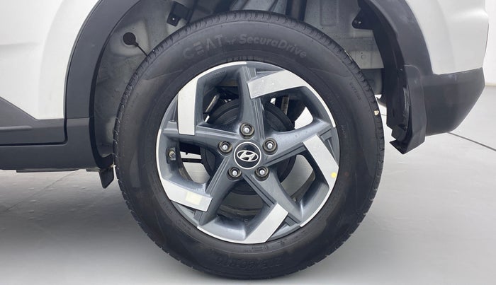 2020 Hyundai VENUE 1.0L Turbo GDI SX(O) MT, Petrol, Manual, 3,262 km, Left Rear Wheel