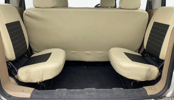 2016 Mahindra TUV300 T6, Diesel, Manual, 49,210 km, Third Seat Row ( optional )