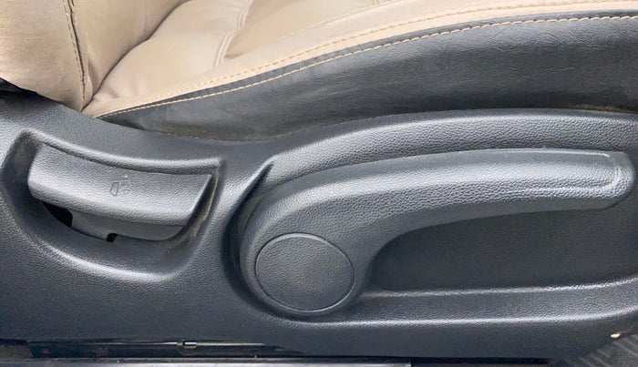 2018 Hyundai Elite i20 ASTA 1.4 CRDI, Diesel, Manual, 34,093 km, Driver Side Adjustment Panel