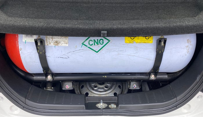 2017 Maruti Wagon R 1.0 LXI CNG, CNG, Manual, 81,427 km, Boot Inside