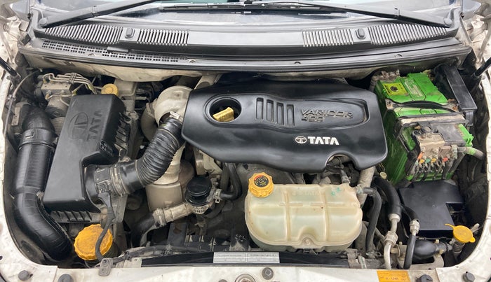 2017 Tata Hexa Varicor 400 XTA, Diesel, Automatic, 1,20,337 km, Open Bonet