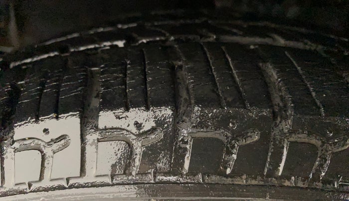 2012 Hyundai i10 SPORTZ 1.2, Petrol, Manual, 39,806 km, Left Front Tyre Tread