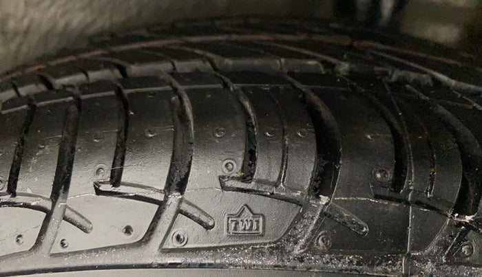 2015 Maruti Celerio VXI, Petrol, Manual, 35,448 km, Left Rear Tyre Tread