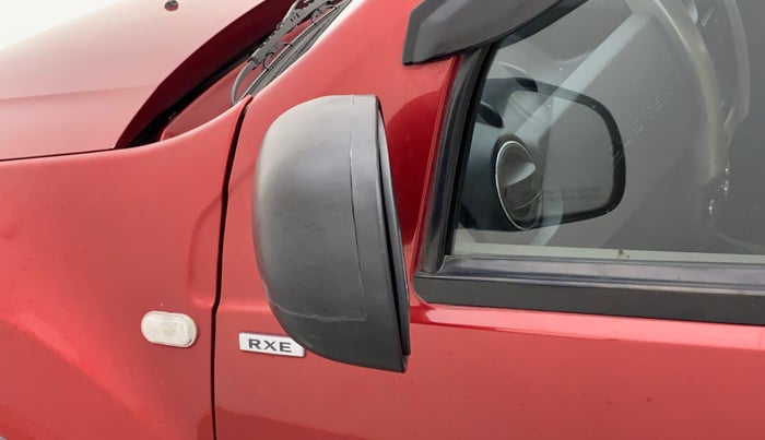 2018 Renault Duster RXE PETROL, Petrol, Manual, 59,166 km, Left rear-view mirror - Cover has minor damage