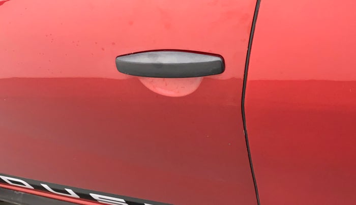 2018 Renault Duster RXE PETROL, Petrol, Manual, 59,166 km, Front passenger door - Slightly dented