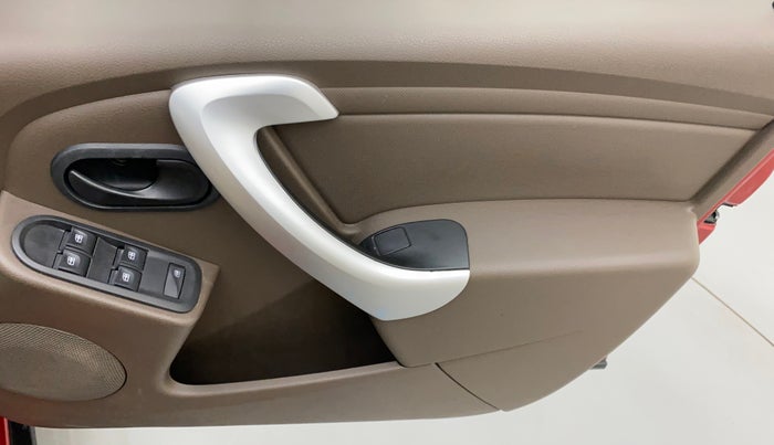 2018 Renault Duster RXE PETROL, Petrol, Manual, 59,166 km, Driver Side Door Panels Control