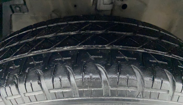 2013 Maruti Swift VDI, Diesel, Manual, 59,216 km, Left Front Tyre Tread