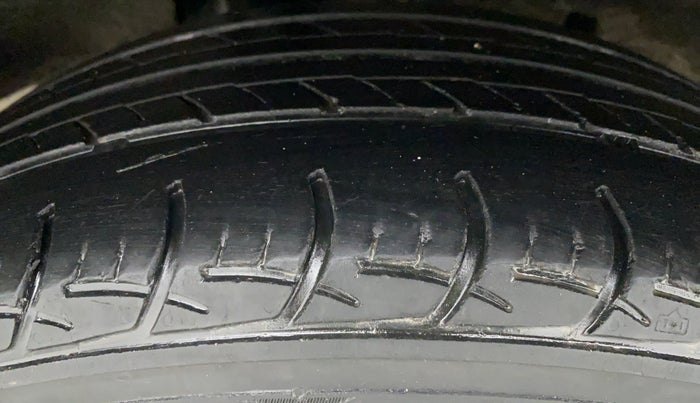2019 Maruti Baleno DELTA PETROL 1.2, Petrol, Manual, 41,881 km, Right Rear Tyre Tread
