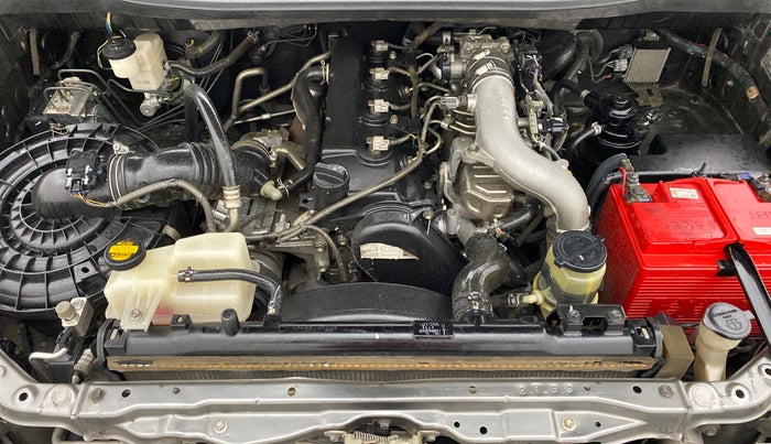 2014 Toyota Innova 2.5 VX 7 STR BS IV, Diesel, Manual, 73,493 km, Open Bonet