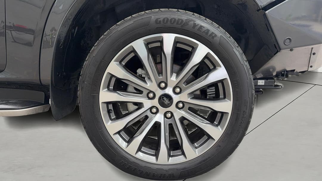 2022 Ford Everest Platinum (4x4), Automatic, 52053 km, Right Front Wheel