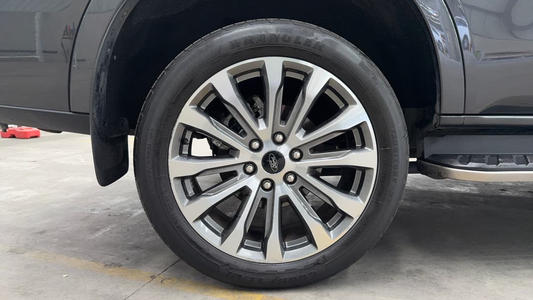 2022 Ford Everest Platinum (4x4), Automatic, 52053 km, Right Rear Wheel