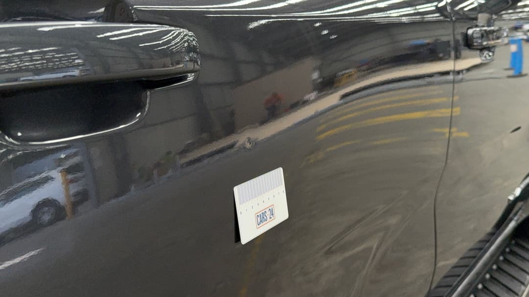 2022 Ford Everest Platinum (4x4), Automatic, 52053 km, Doors Rear RHS Dent