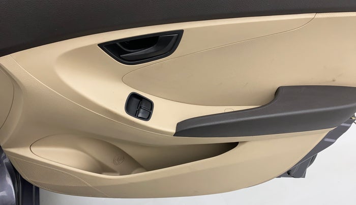 2017 Hyundai Eon MAGNA PLUS, Petrol, Manual, 46,362 km, Driver Side Door Panels Control
