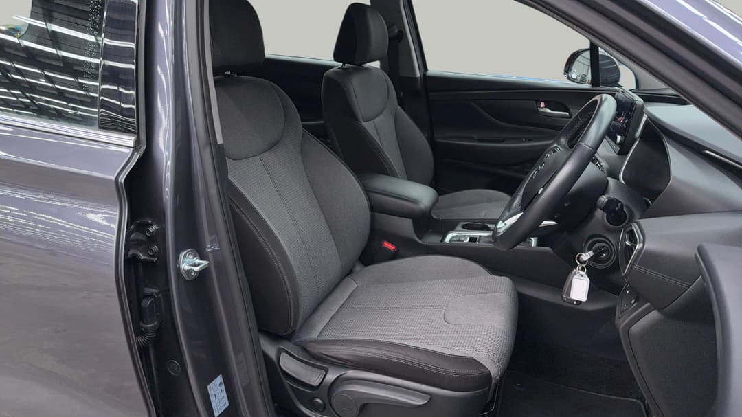 2023 Hyundai Santa Fe Mpi (2WD), Automatic, 47423 km, Right Side Front Door Cabin View