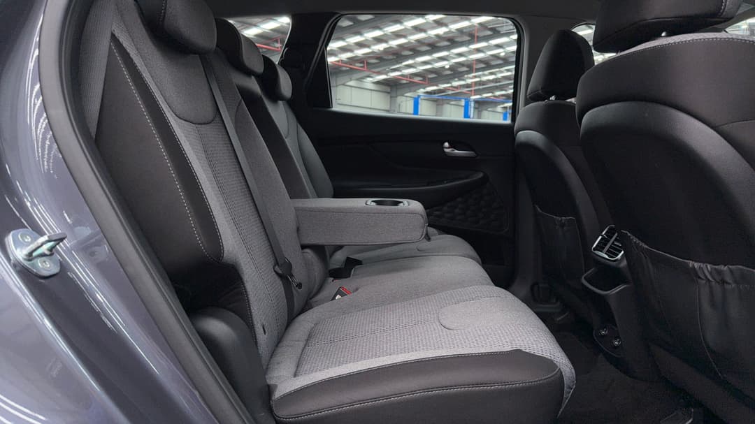 2023 Hyundai Santa Fe Mpi (2WD), Automatic, 47423 km, Right Side Rear Door Cabin View