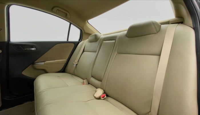 2015 Honda City V MT DIESEL, Diesel, Manual, 42,438 km, Right Side Rear Door Cabin